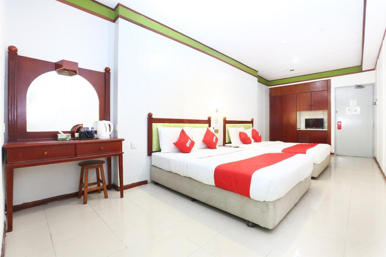 Oyo 89489 Al Ansar Hotel Kota Bharu Exterior foto